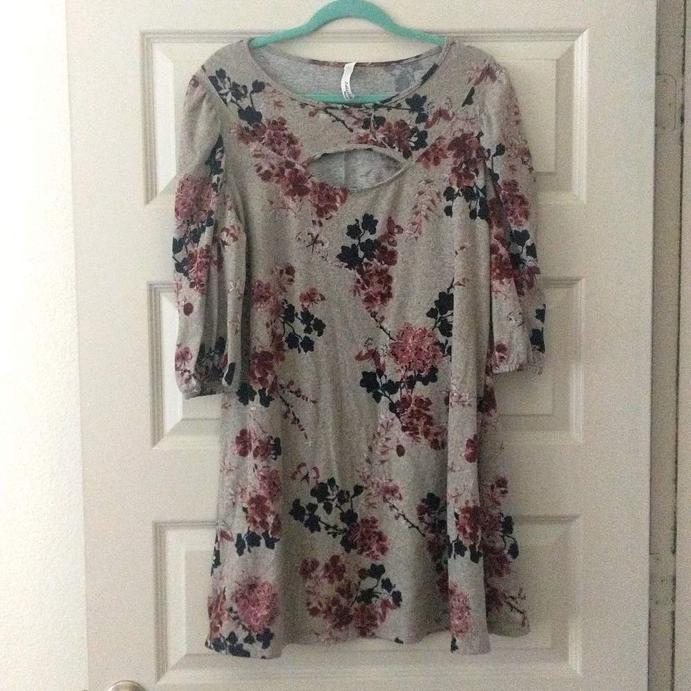 NY Collection Peephole Shift Dress, Gray with Pink Flowers, 1X